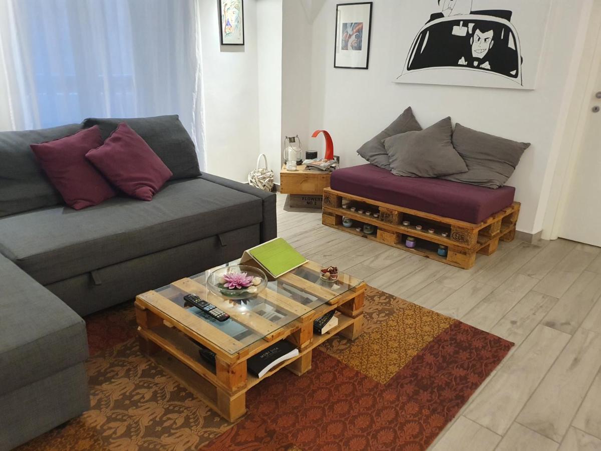 Vhome Exclusive Living Room Катания Екстериор снимка