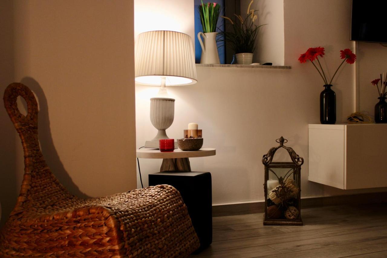 Vhome Exclusive Living Room Катания Екстериор снимка